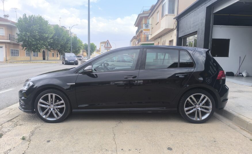 VOLKSWAGEN Golf VII 1.6Tdi