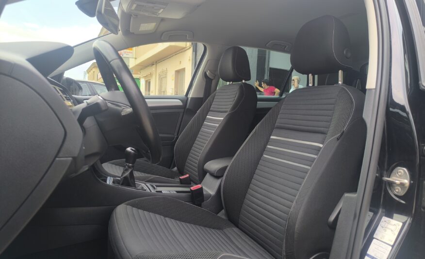 VOLKSWAGEN Golf VII 1.6Tdi
