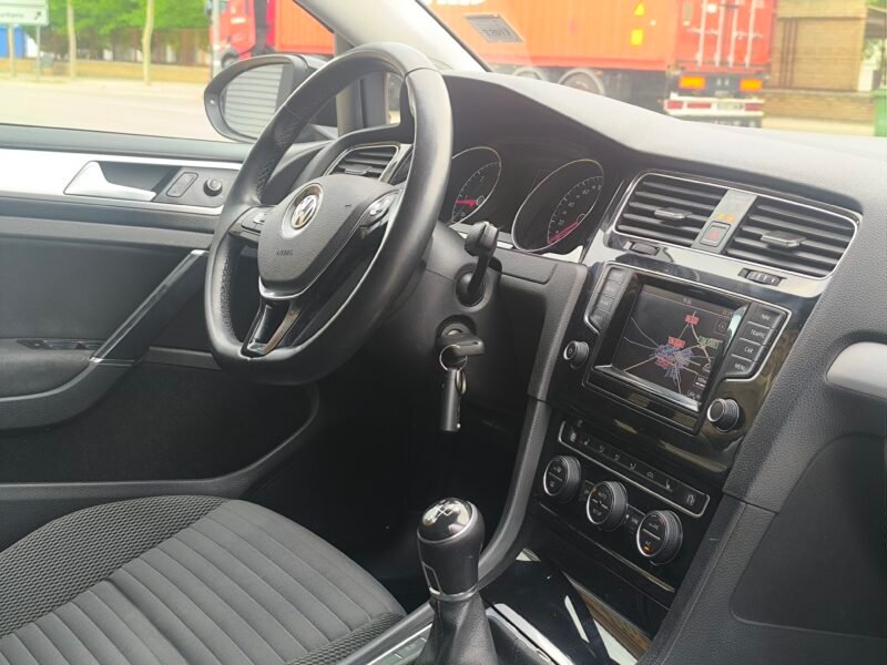 VOLKSWAGEN Golf VII 1.6Tdi