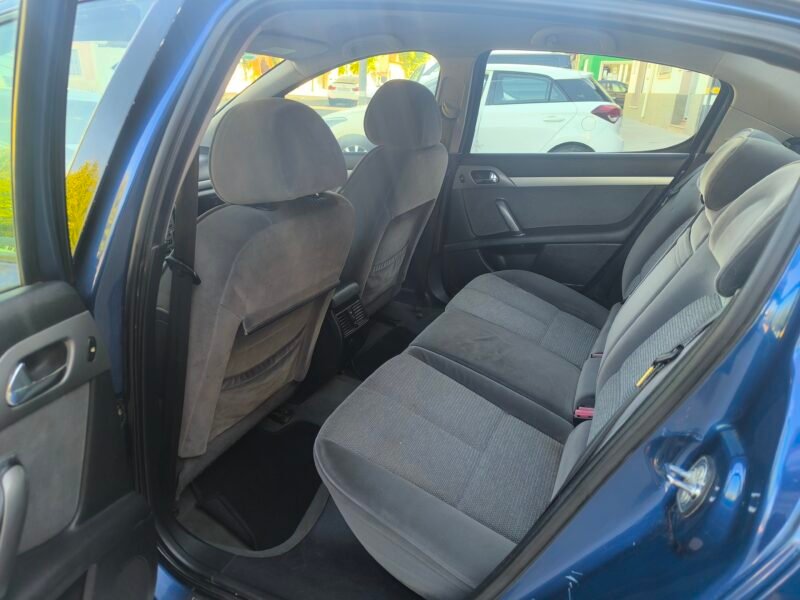 PEUGEOT 407 1.6 Hdi