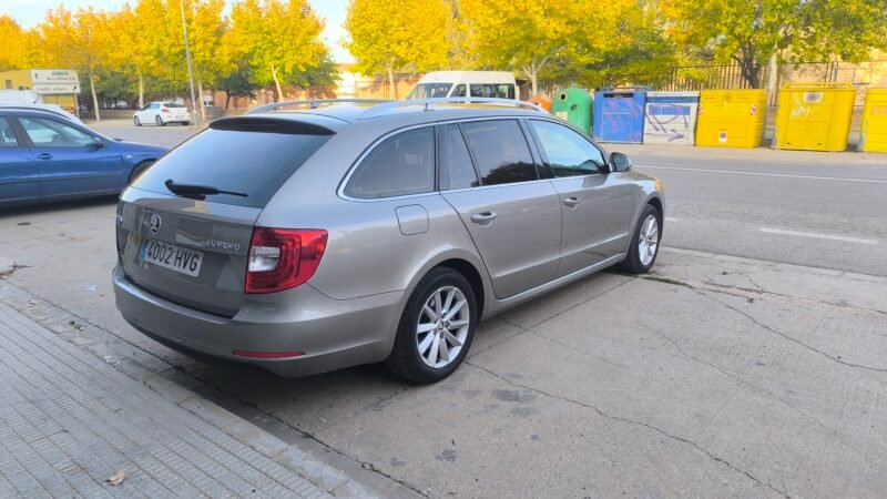 SKODA Super; 2.0 TDI