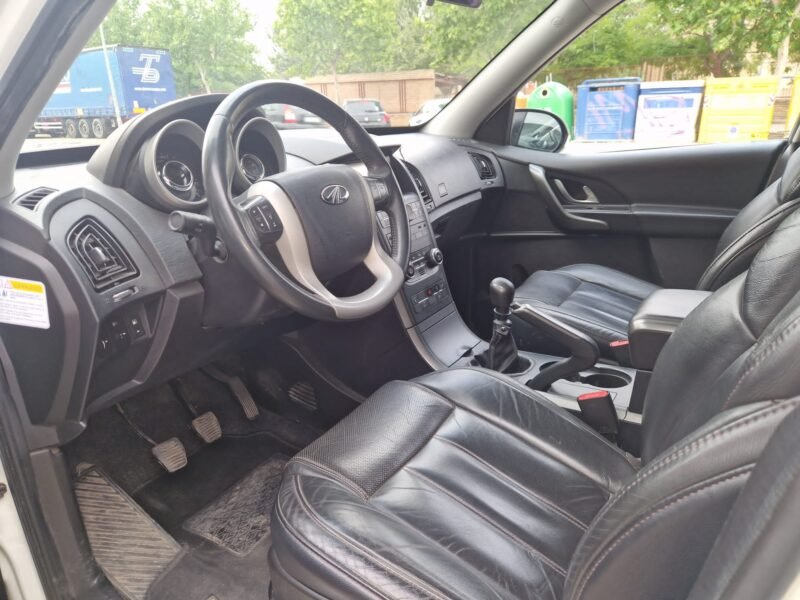 Mahindra XUB500 2.2d