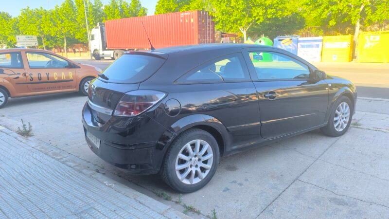 OPEL Astra Gtc 1.9 Cdti