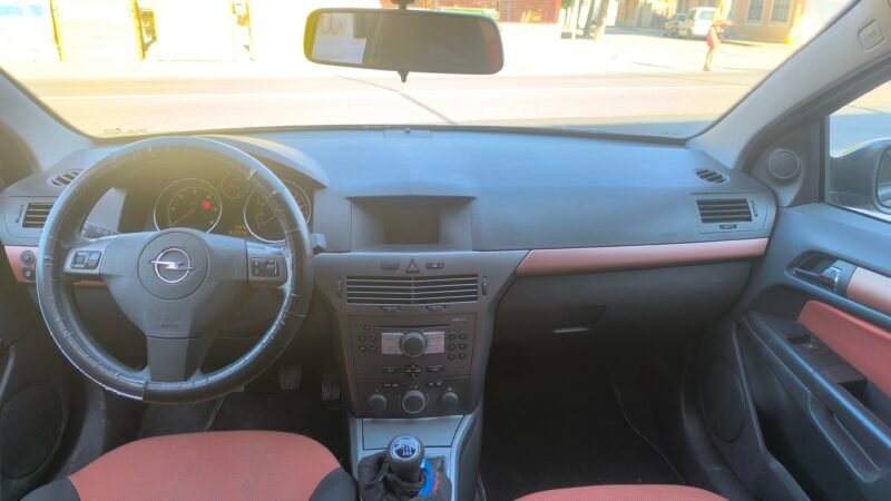 OPEL Astra Gtc 1.9 Cdti